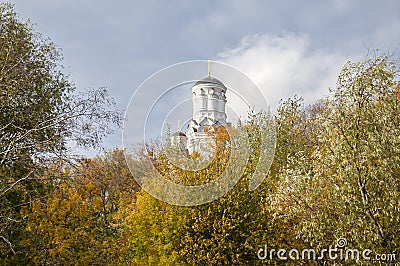 Autumn view of the Church of the Beheading of the Head of John the Baptist in Diakovo, Kolomenskoye Park Stock Photo