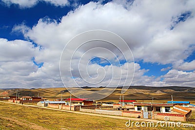 The Autumnal Scenery of Qinghai - Tibet Plateau Editorial Stock Photo