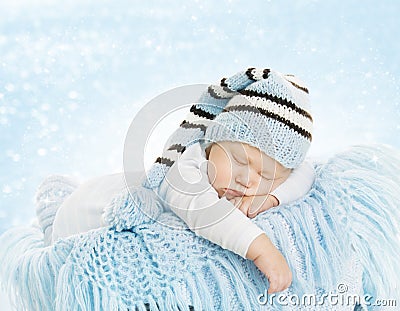 Baby New Born Hat Costume, Newborn Kid Sleeping on Blue blanket Stock Photo