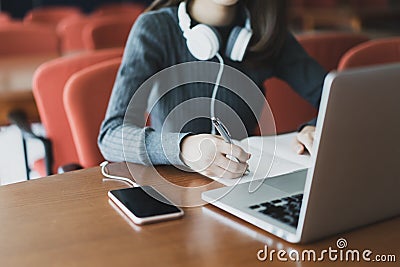 Back to school education knowledge college university concept, Beautiful smiling female student using online education service, Stock Photo