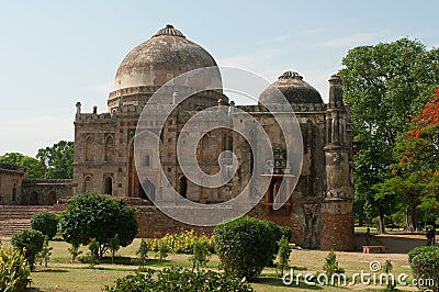 Bada Gumbad mosque in Lodi Park, afternoon. Delhi, India Stock Photo