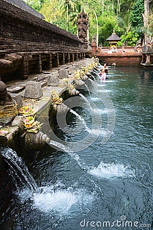 Balinese holy springs in Tirta Empul temple Stock Photo