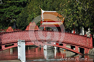 Bangkok, Thailand: Wat Benchamabophit Bridge Stock Photo