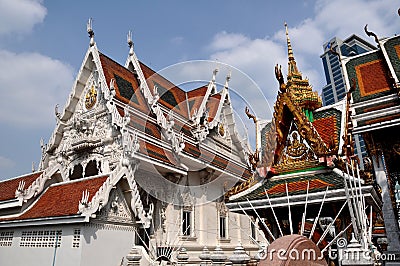 Bangkok, Thailand: Wat Hua Lamphong Editorial Stock Photo