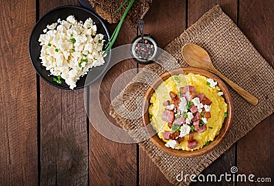 Banosh - Ukrainian Hutsul meal (maize porridge) with bacon Stock Photo