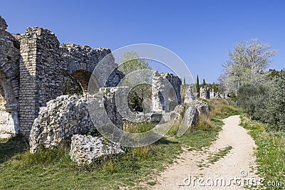 Barbegal aqueduct (Aqueduc Romain de Barbegal) near Arles, Fontvieille, Provence, France Stock Photo