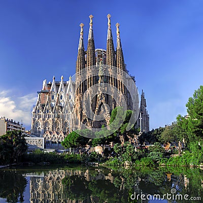 BARCELONA, SPAIN - OCTOBER 8: La Sagrada Familia cathedral Editorial Stock Photo