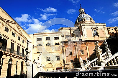 Baroque church & Pretoria square statues. Palermo Stock Photo