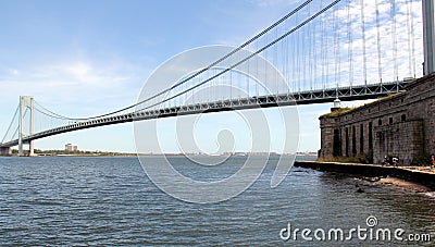 Battery Weed of the Fort Wadsworth and Verrazzano-Narrows Bridge in the background, Staten Island, NY, USA Stock Photo