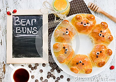 Bear buns. Ridiculously adorable pull-apart bear shaped milk bread rolls. Cute and kawaii Japanese style food art Stock Photo