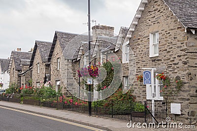 Beautiful boulder houses in the main street of Pitlochry, Scotland Stock Photo