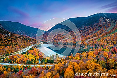 Beautiful fall colors in Franconia Notch State Park | White Mountain National Forest, New Hampshire, USA Stock Photo