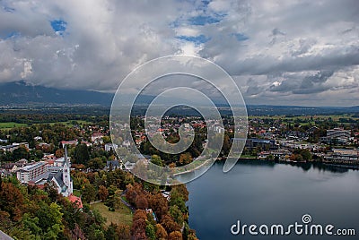 The beautiful mountain setting of Lake Bled Stock Photo