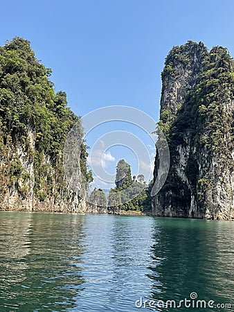 Beautiful mountains lake river sky and natural attractions in Ratchaprapha Dam at Khao Sok National Park Stock Photo