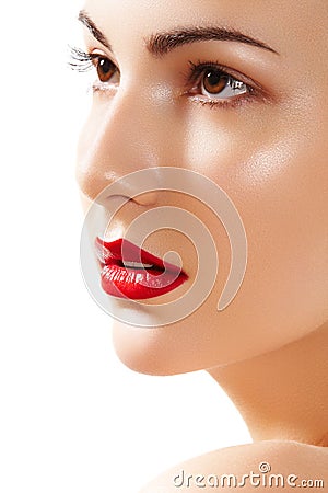 beautiful pure model face bright lips make up 19008289