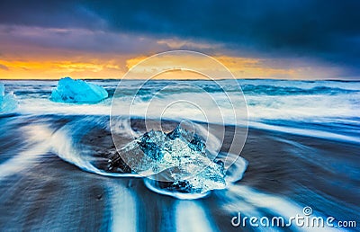 Sunrise at diamond beach, near jokulsarlon lagoon, Iceland Stock Photo