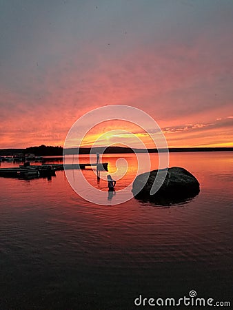 Beautiful sunset on a canadian lake Beau coucher de soleil sur un lac au Canada Stock Photo