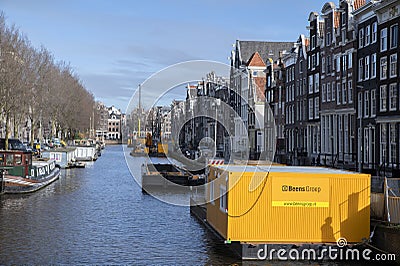 Beens Groep At Work At The Herengracht Canal At Amsterdam The Netherlands 8-2-2022 Editorial Stock Photo