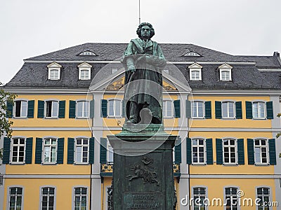 Beethoven Denkmal (1845) in Bonn Stock Photo