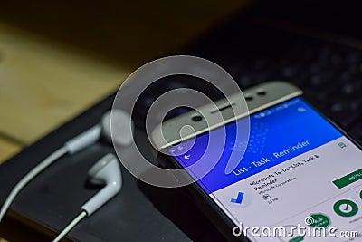 Microsoft To-Do: List, Task & Reminder dev application on Smartphone screen. Editorial Stock Photo