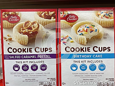 Betty Crocker cookie cups variety on a retail store shelf Editorial Stock Photo
