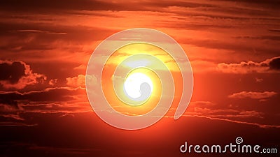 Bewolkte zonsondergang Bewolkte zonsondergang