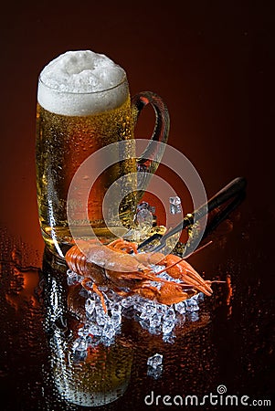 Bier And Crawfish Stock Photo