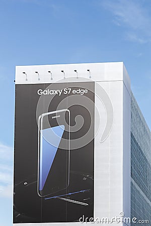 Billboard advertising for Samsung Galaxy S7 Edge Editorial Stock Photo