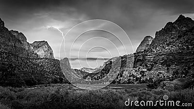 Black and White Photo of the Majestic Sandstone Mountains at both sides of the Pa`rus Trail in Zion National Park Stock Photo