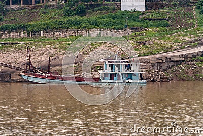 Blue barge at slipway on Yangtze River, China Stock Photo