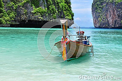 Boat on the beach at Koh phi phi island Phuket, Thailand Stock Photo