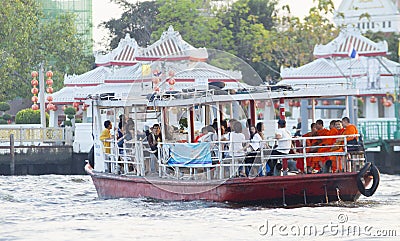 boat wat arun bangkok Editorial Stock Photo