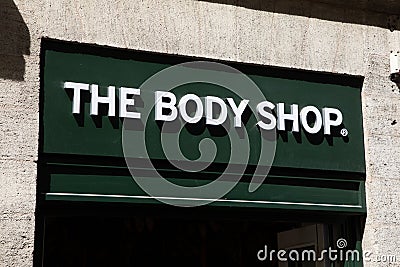 Bordeaux , Aquitaine France - 06 06 2023 : the body shop logo brand and text sign front wall green entrance beauty cosmetic shop Editorial Stock Photo