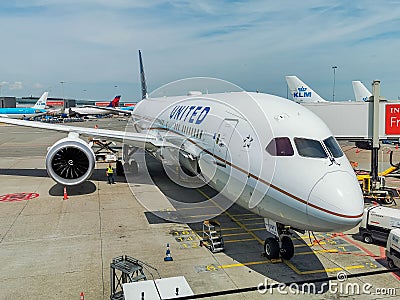 United Airlines Boeing 787 at gate Editorial Stock Photo