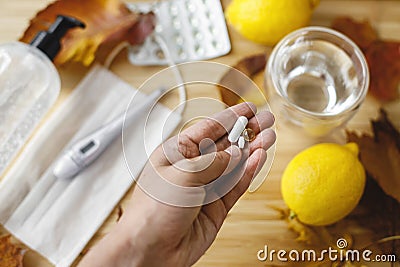 Boost immune system in autumn flu season or coronavirus. Vitamin D, vitamin C and zinc pills Stock Photo