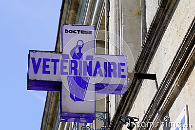 Bordeaux , Aquitaine / France - 05 05 2020 : veterinaire animal doctor pet veterinary french logo sign on building Editorial Stock Photo