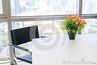 Bouquet of plastic flowers Placed on the desk Stock Photo