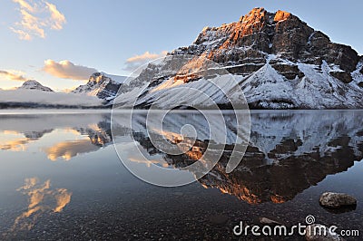 Bow Lake sunrise, Banff National Park Stock Photo