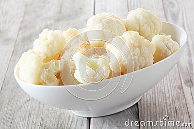 Bowl of healthy fresh steamed cauliflower Stock Photo