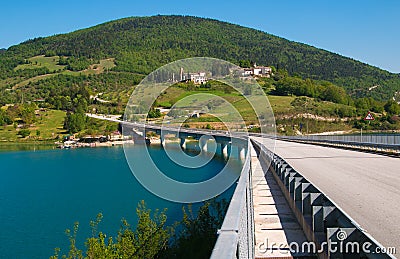 Bridge on the Cingoli lake, Marches Stock Photo