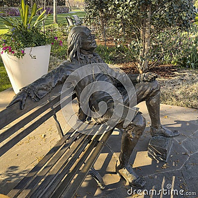 Bronze Benjamin Franklin sculpture by Gary Lee Price at the Dallas Arboretum in 2023. Editorial Stock Photo