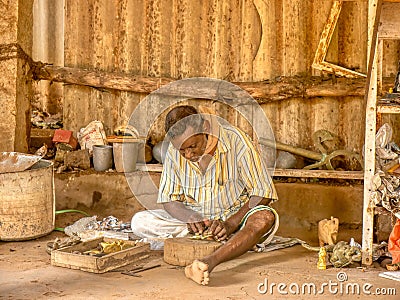 Bronze sculpting in Tamil Nadu, India. Editorial Stock Photo