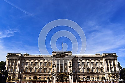 Buckingham palace and the Victoria memorial with a crowed of people during summer. Stock Photo