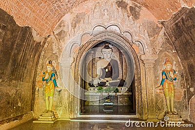 Buddha statue in Law Ka Ou Shaung temple in Bagan, Myanm Stock Photo