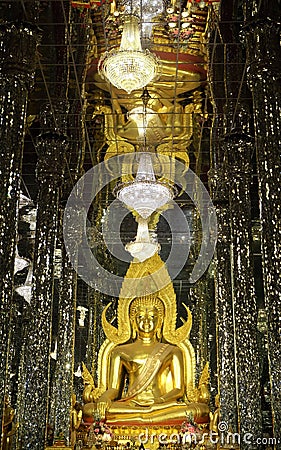 The Buddha Statue : Phra Buddha Chinnarat Editorial Stock Photo