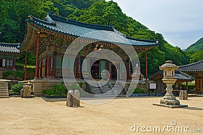 The building of Buddhist Sinheungsa Temple in Seoraksan Stock Photo