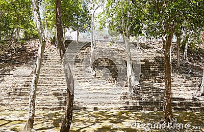 The massive Mayan pyramid of Kinichna in Quintana Roo, Mexico Stock Photo