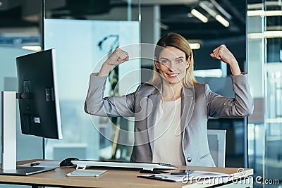 Business woman I can do everything, portrait of successful business owner, businesswoman looking at camera and smiling Stock Photo