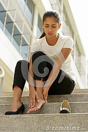 https://thumbs.dreamstime.com/x/business-woman-walking-high-heels-feeling-pain-feet-portrait-latina-massaging-hand-sitting-stairs-51797040.jpg