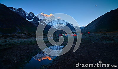 Camping Everest Everest Editorial Stock Photo